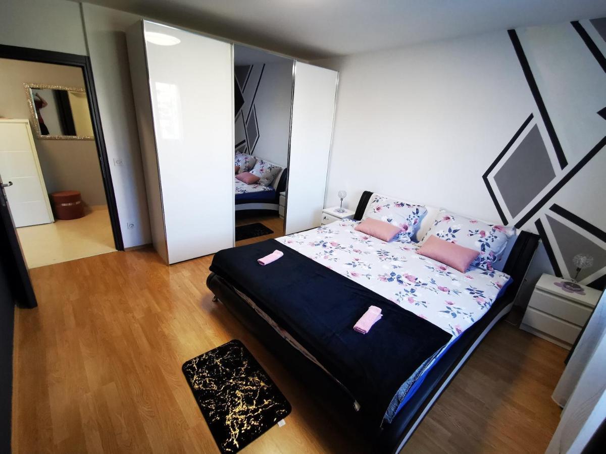 Apartment Tanja Porec Bagian luar foto